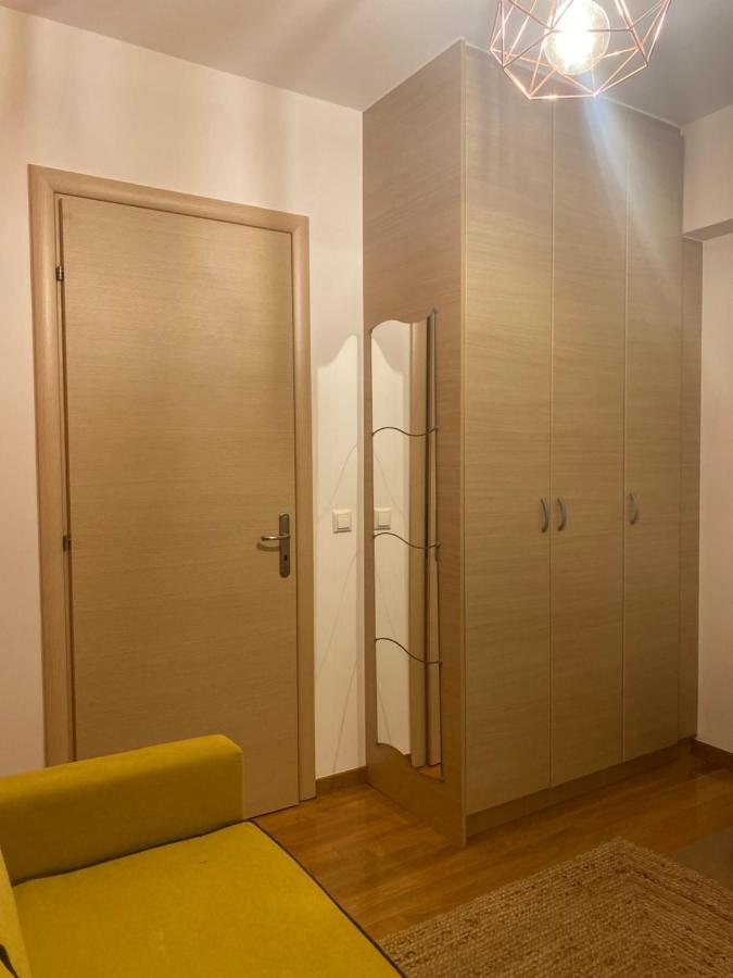Little John Luxury Apartment Пирей Экстерьер фото