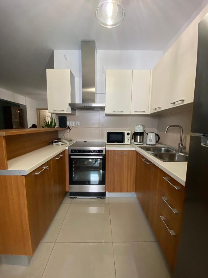 Little John Luxury Apartment Пирей Экстерьер фото